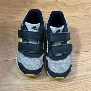Adidas overdrive little Kids' velcro easy on size 9k 9 toddler Sneakers